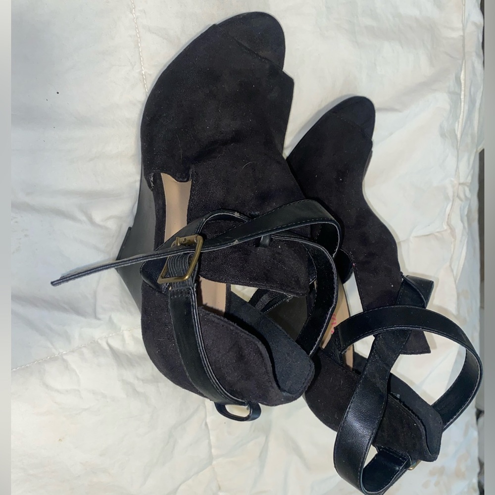 Wedge heels